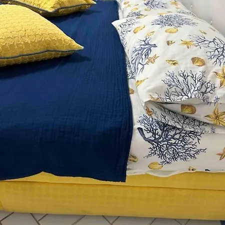 Nana Casa Capri